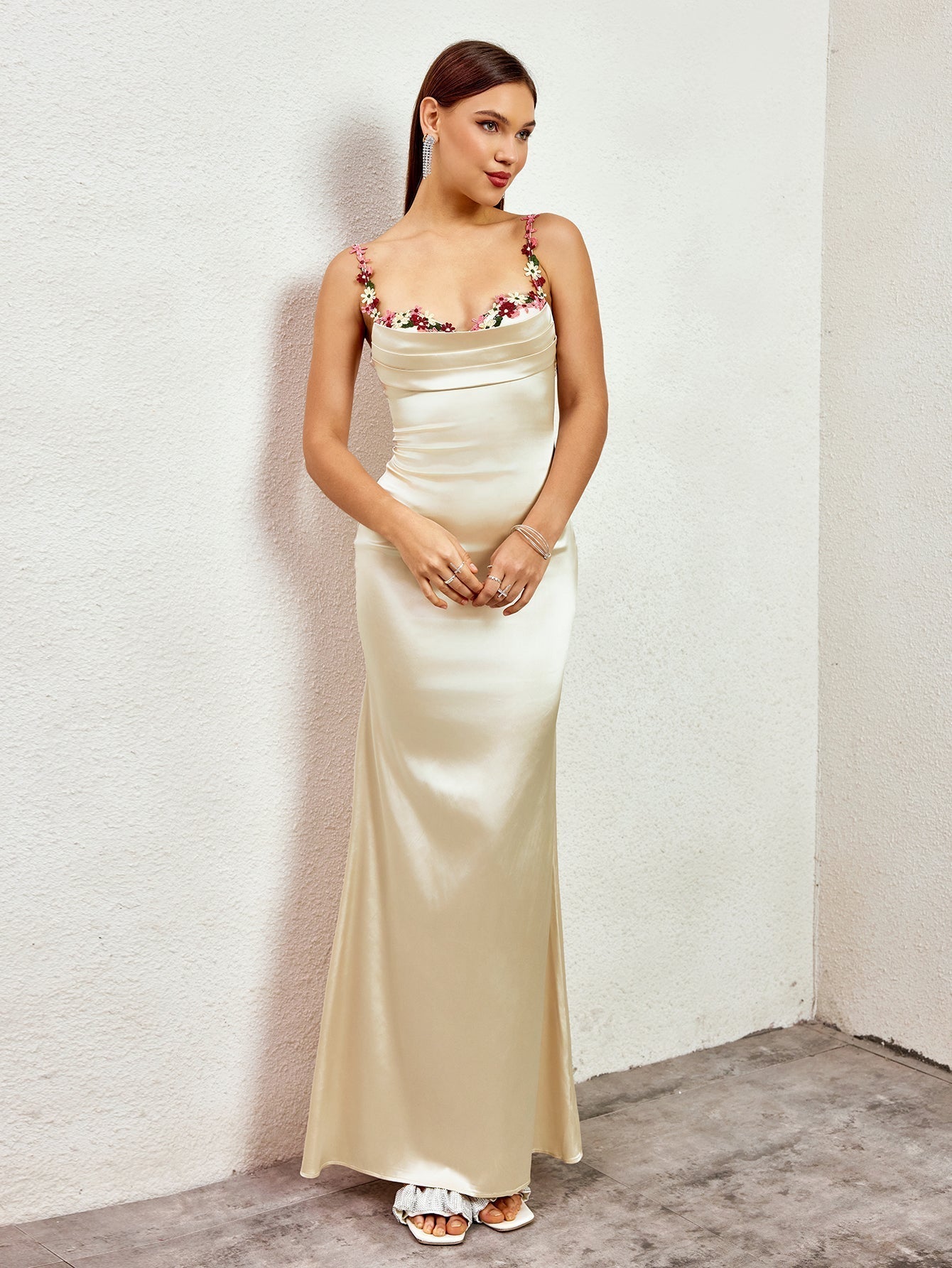 Pixie™ | Robe longue en satin