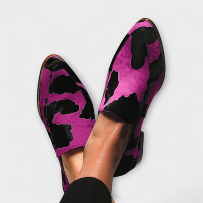 Eira™ | Mocassins motif peau de vache