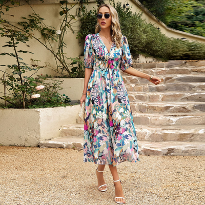 Elly™ | Robe charmante à décolleté en V