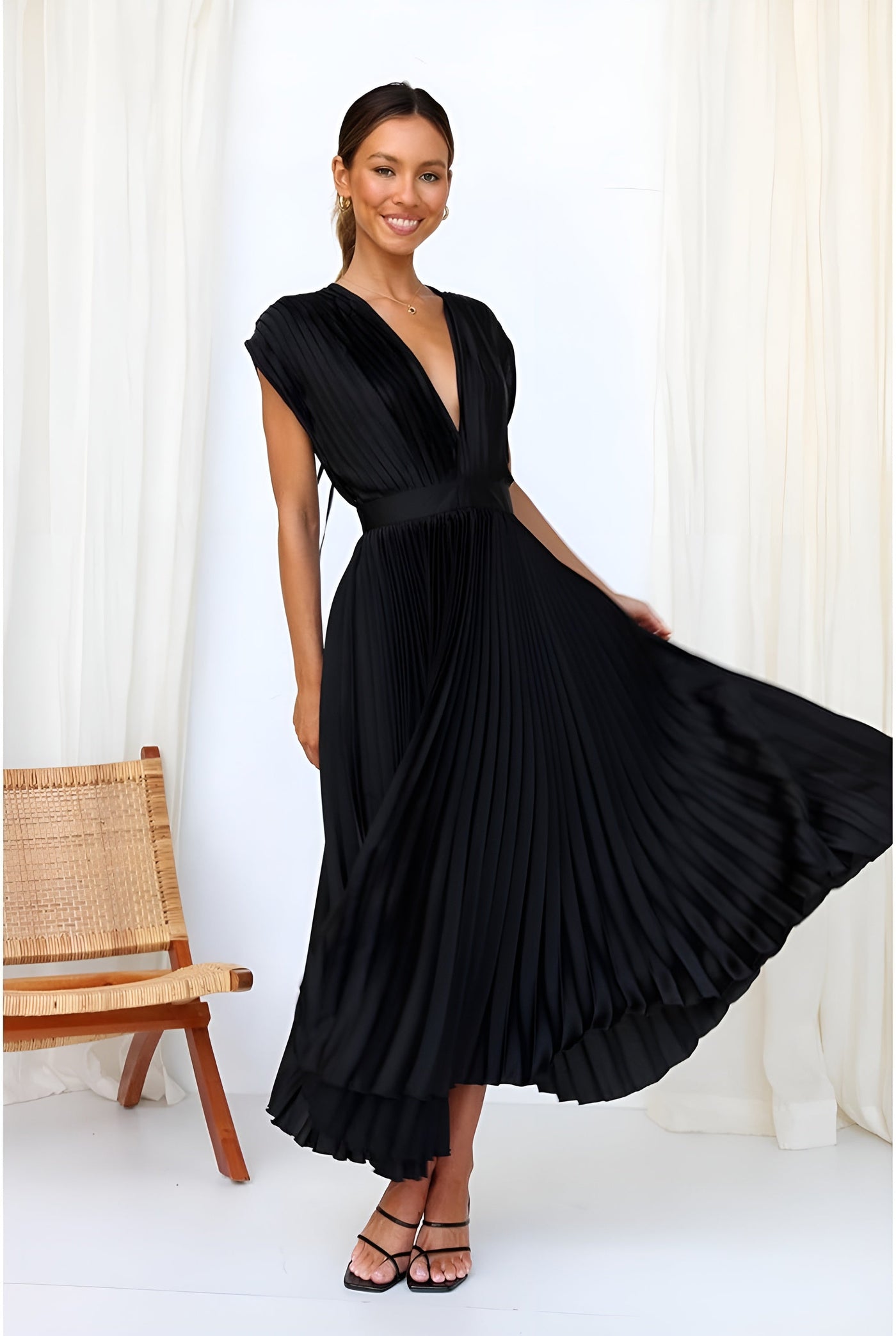 Selina™ | Robe sans manches avec plis et fermeture éclair