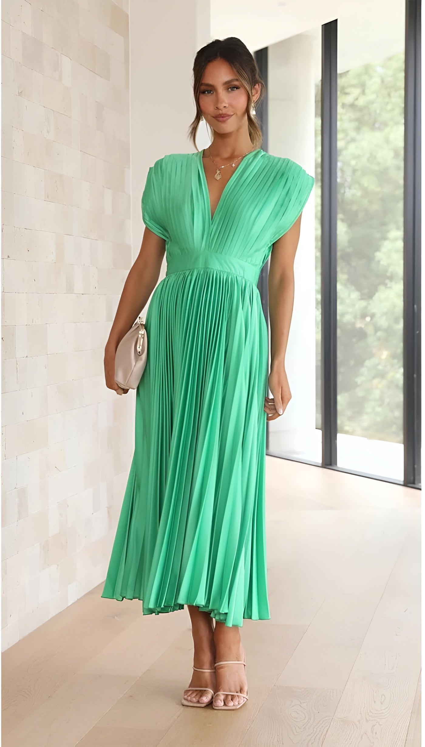 Selina™ | Robe sans manches avec plis et fermeture éclair