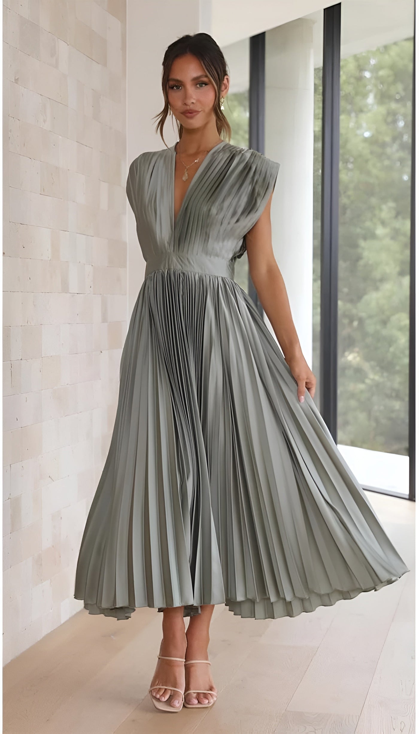 Selina™ | Robe sans manches avec plis et fermeture éclair