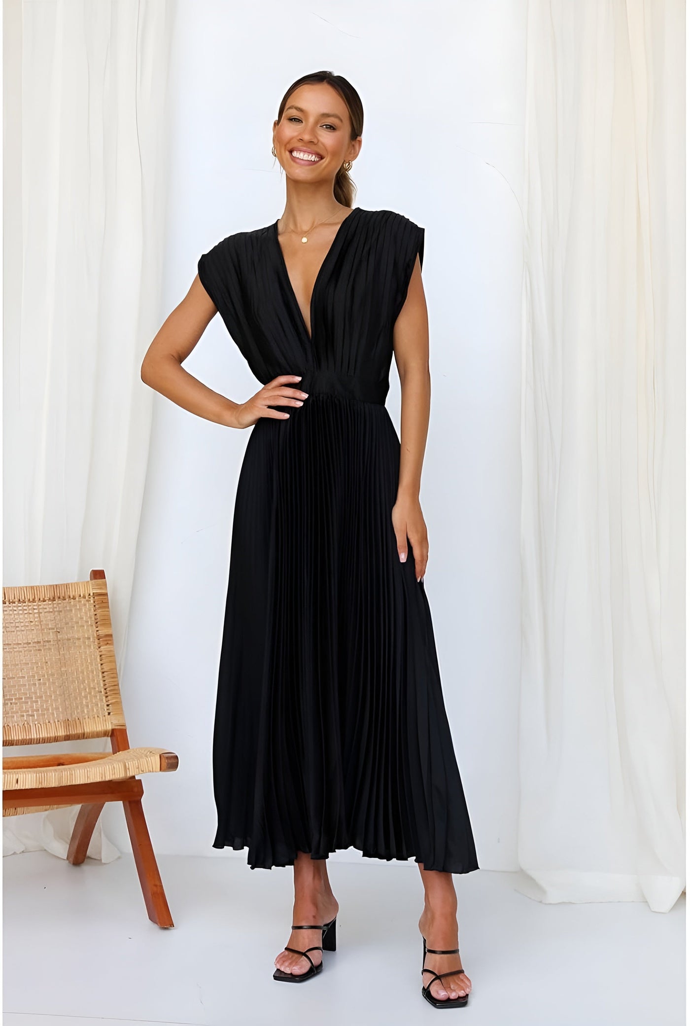 Selina™ | Robe sans manches avec plis et fermeture éclair