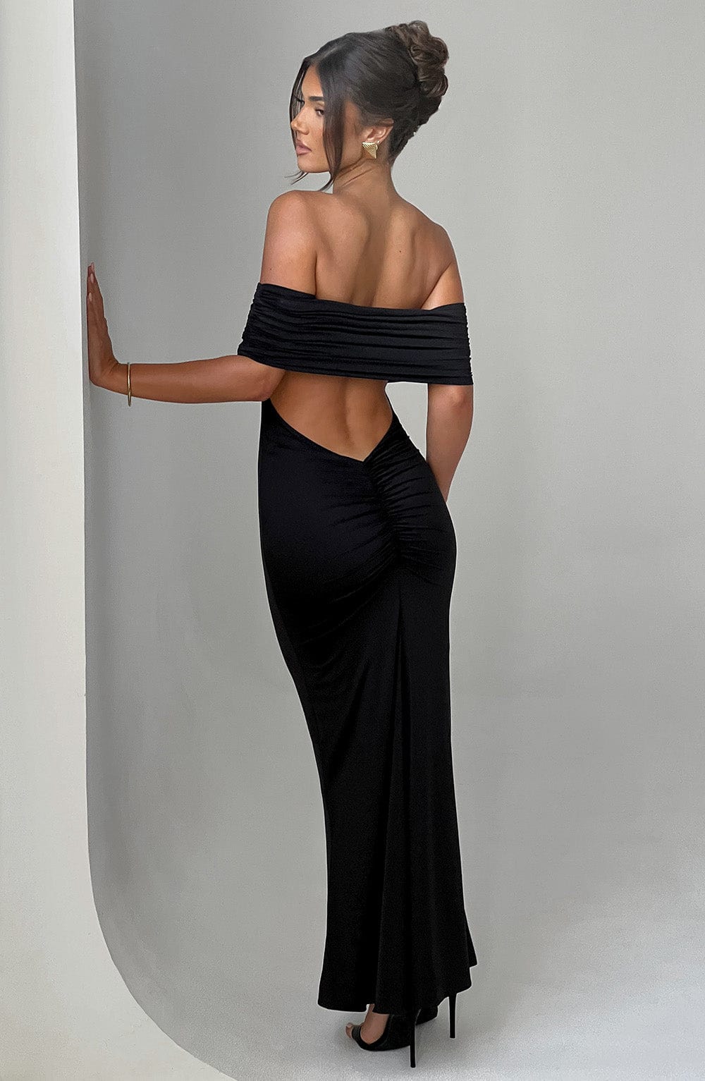 Tindra™ | Robe longue Bardot raffinée