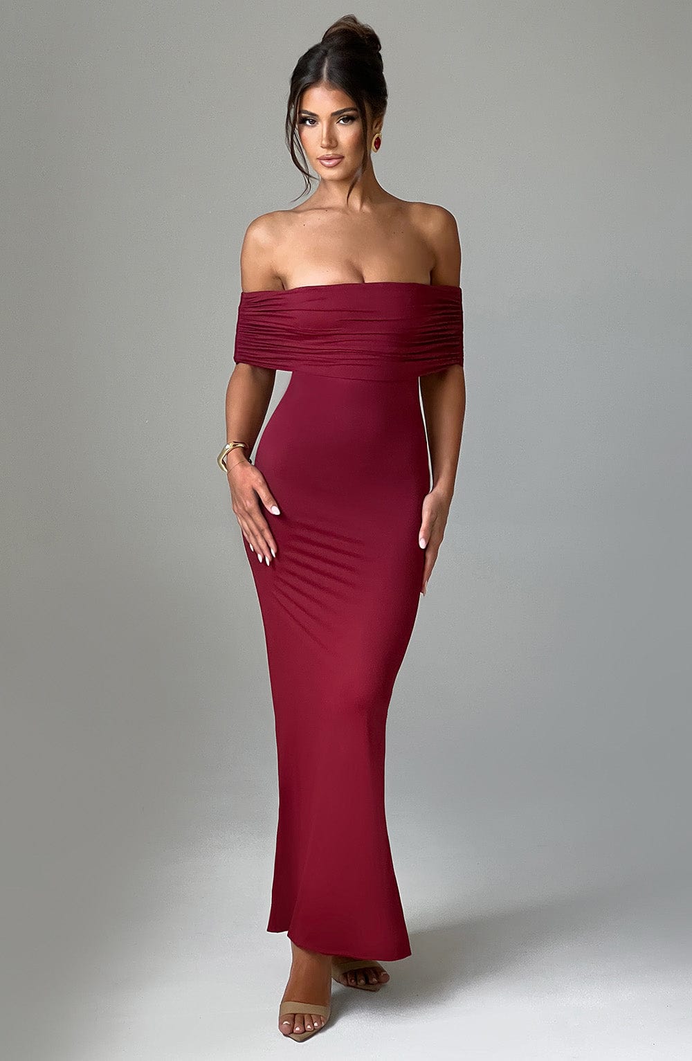Tindra™ | Robe longue Bardot raffinée