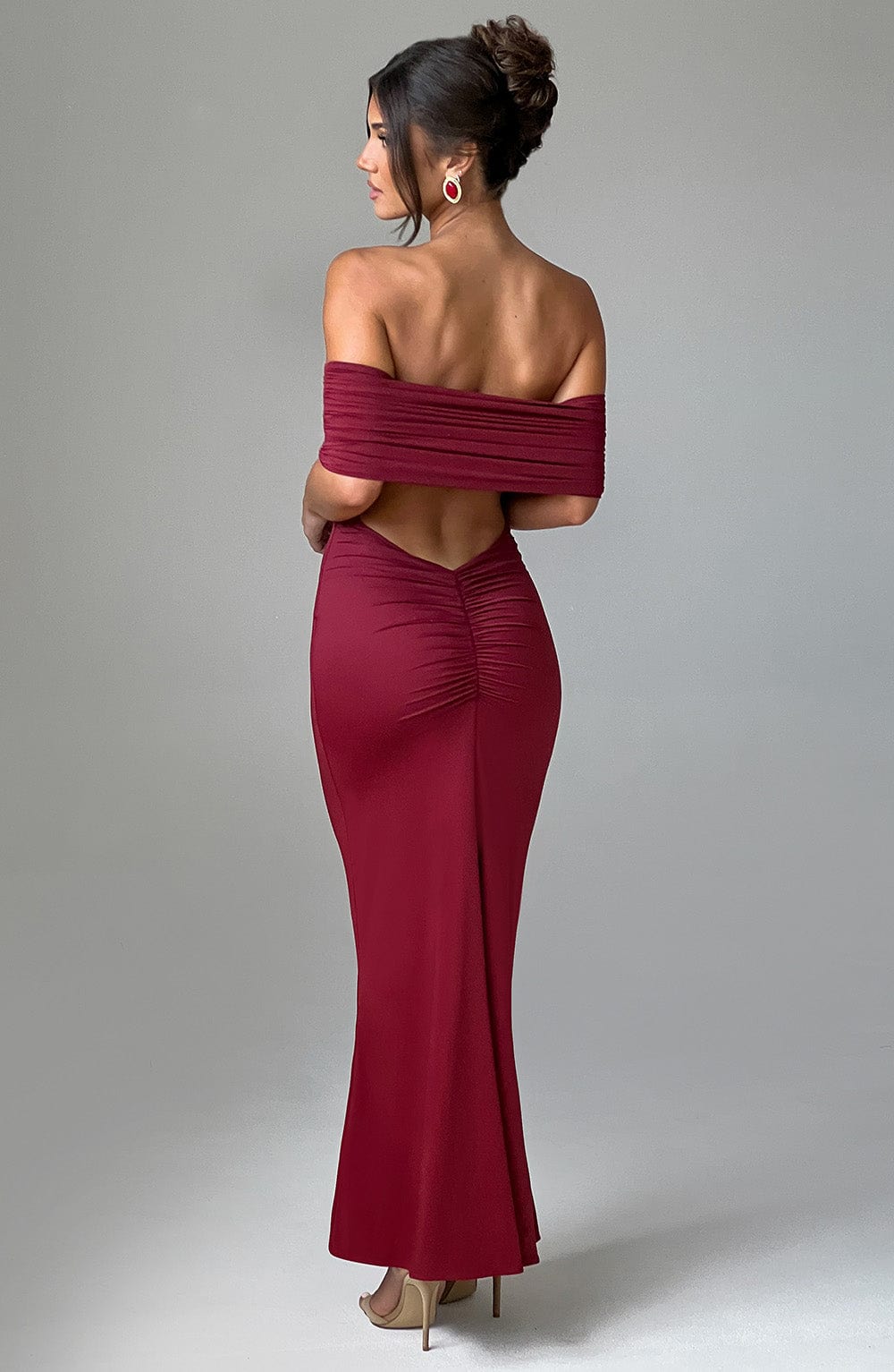 Tindra™ | Robe longue Bardot raffinée
