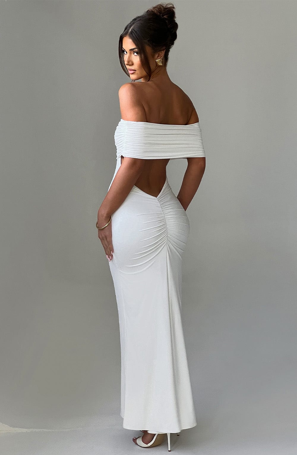 Tindra™ | Robe longue Bardot raffinée