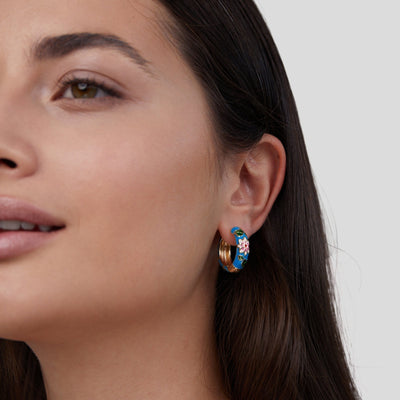 Boucles d’oreilles cercles dorées à fleur